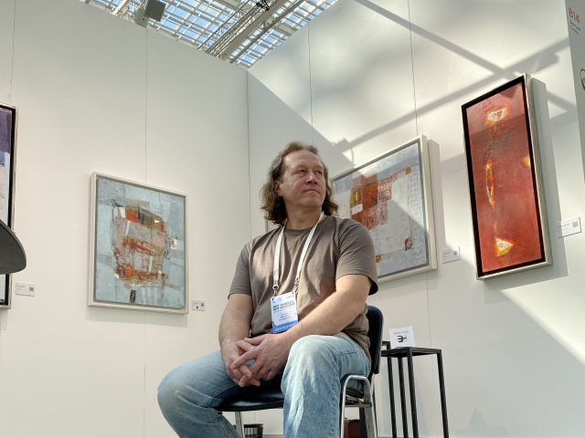 Dmitry Syrov in der Baranow Art Gallery: Abstraktion als Quintessenz des Gefühls